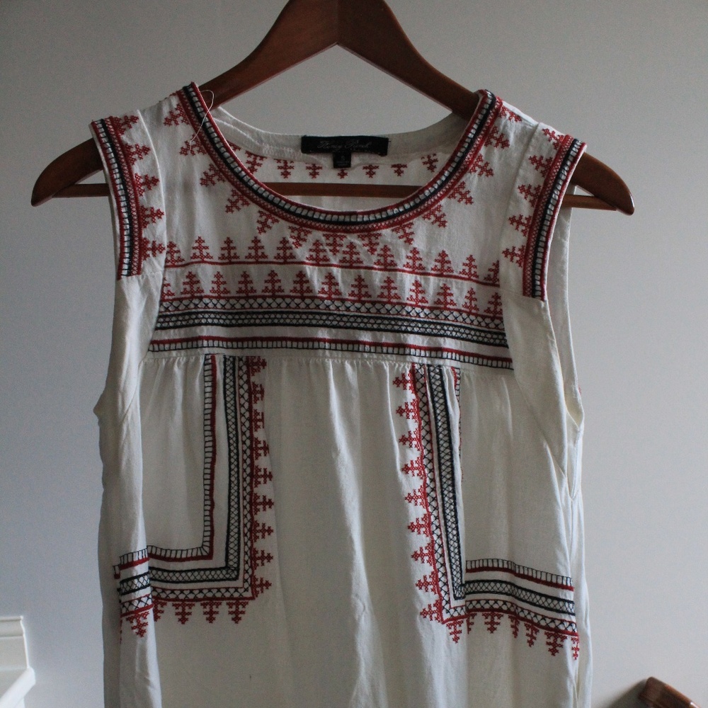 Embroidered Sleveless Swing Dress